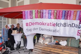 Eine Flagge zum Internationalen Tag der Demokratie